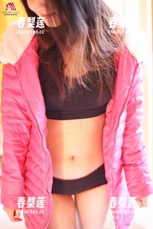 3Agirl - 谁说黑丝只能单调？紫玉的红粉黑丝写真让你重新定义！