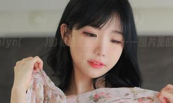 Addielyn(에디린)的私拍圣诞表情包——图片里的快乐小秘密！
