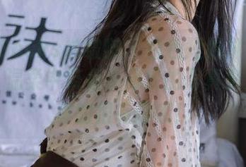 BoBoSocks袜啵啵 – 白色短棉袜下的小甜豆，温柔中带点小顽皮的写真集资源，真的很有趣哦！