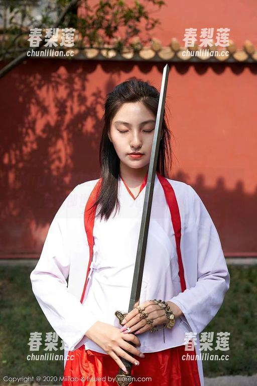 MiiTao蜜桃社 - 在雪梨sherry的私房兔女郎世界里，光影交错的美感