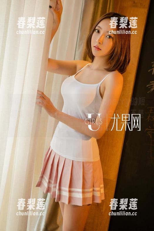 UGirls尤果网 - 跟随刘嘉琦cherry的短裙旋风：高清作品集，让你明白短裙不是一种选择，是一种生活态度！