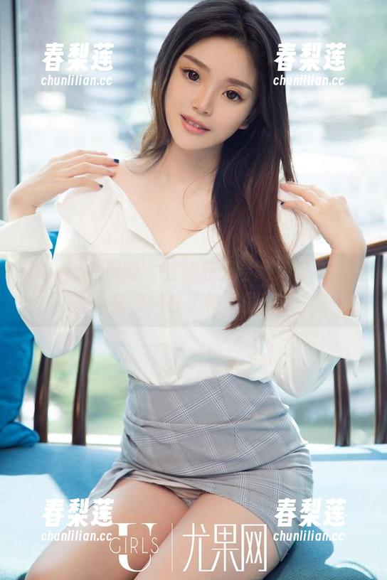 UGirls尤果网 - 张栩菲天台高清写真，谁说高度只在于物理层面？