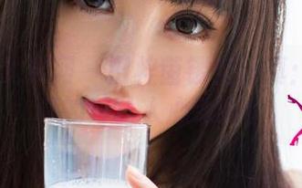 UGirls尤果网 – 田梓茵镂空写真：这图包真的好让人心动啊！