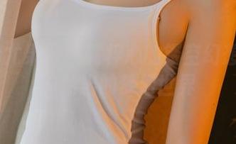 UGirls尤果网 – 霓梓心的镂空幻想：套图勾勒出的梦幻世界