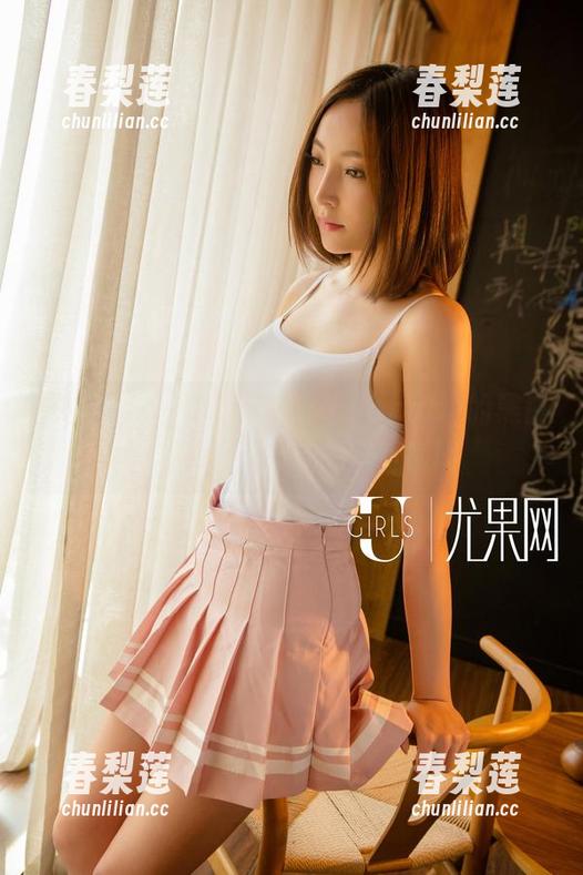 UGirls尤果网 - 飞Angelababy的黑白冒险：捕捉灵魂的壁纸瞬间