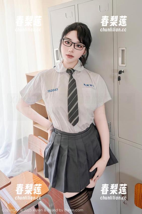 Xiuren秀人网 - 区静瑶最新写真集：夏日氛围重现，让你为之心动！