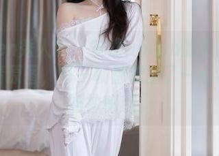 Xiuren秀人网 – 安然anran的宁静瑜伽：高清原图，每一帧都滤出了一点也不多的神秘感。
