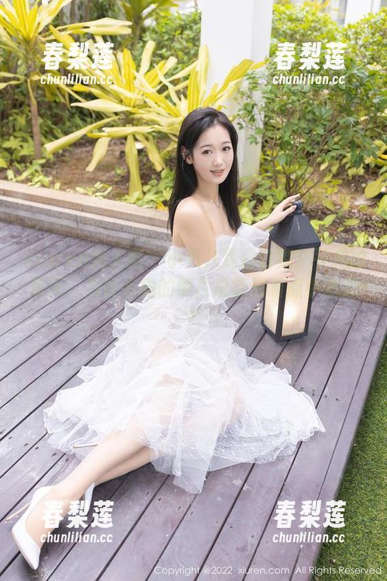 Xiuren秀人网 - 小爪几夏日合集：平凡的夏天，为什么她的照片总能藏着点小心思？