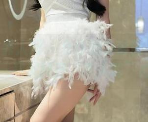 Xiuren秀人网 – 女仆魅力套图：跟着小逗逗一起沉醉在“主人的”心意里