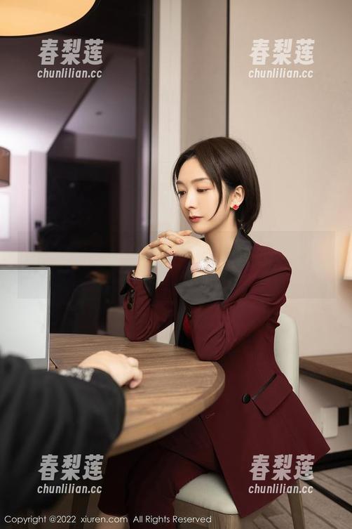 Xiuren秀人网 - 丝袜与绮梦：林文文的全套作品，怎能抗拒？