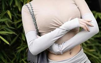 Xiuren秀人网 – 白诗雅的短裙-作品集最新更新，裙摆飞扬，气氛扑面而来！
