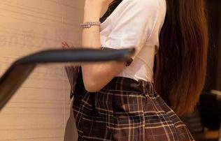 Xiuren秀人网 – 高清写真集，糯美子MINIbabe与浴缸的恣意缠绵，光影间的低语