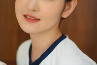 YouMi尤蜜荟 – 合法萝莉眼镜免费图册，来看看如何撩拨你的心弦