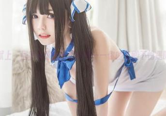 高清写真献上，居家私服也有大牌范——你的负卿不愧是时尚达人。