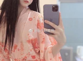 不信你来看看，佳佳酱ovo的图集里，姐姐的魅力太炸了！