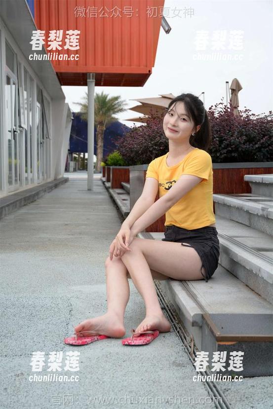 初夏女神 - 当点点撞上剧情：写真合集中的那些意外瞬间
