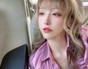 这就是“啾小妍Deer”学妹的图库精选，透着一股淡淡的俏皮！