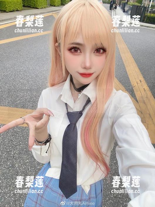 在大肉丸Amiee的写真世界，伊斯塔凛的原图里总有点让人心动的感觉。