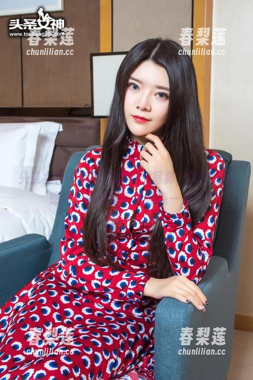 头条女神 - 信悦儿的纯白写真，简直让人想问：白色能不能再纯一点？