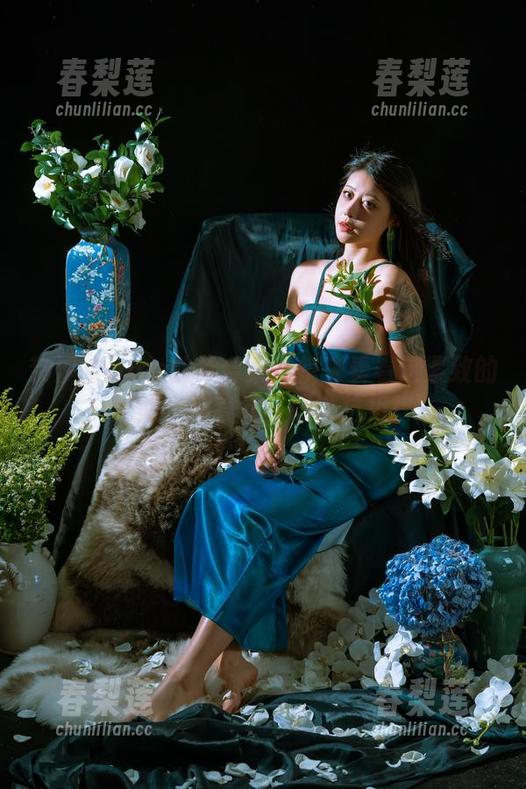 奈汐酱Nice蛇年合集：快来看看这紧致的蛇腹，简直让人难以抗拒！