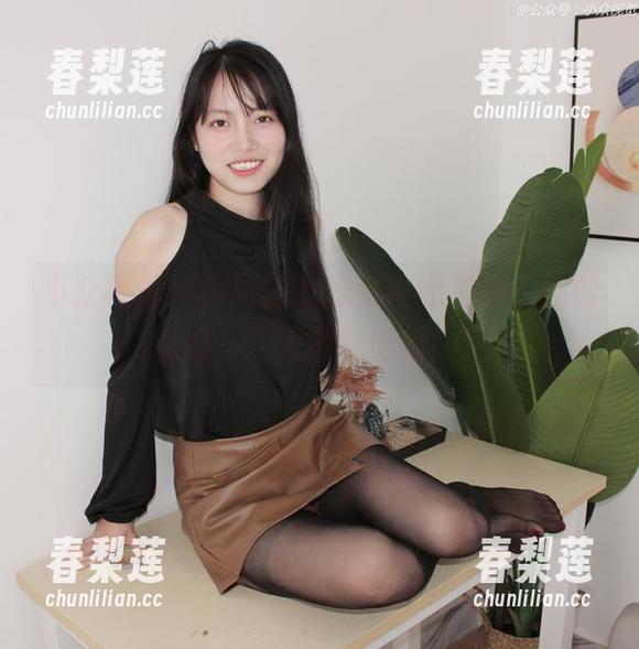 小众视觉 - 珂老师的修女在线美图，仿佛在说：“天使我也会！”