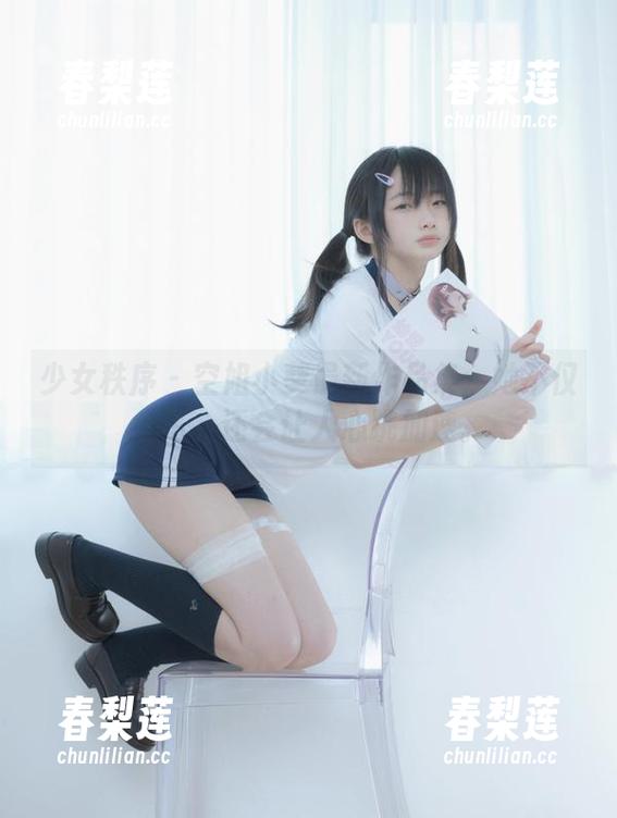 少女秩序 - 空姐小葵最新作品集：她不仅会飞，还会让人心跳加速。