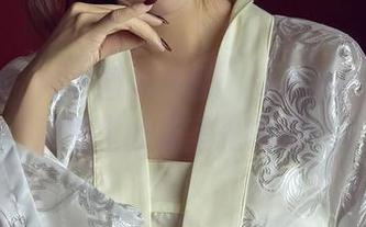 尤蜜荟 – 向小圆新发现：兔女郎加藤惠，原图里的无圣光瞬间！