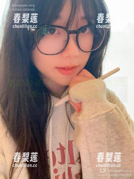 透过绿小柄下着，看是一只废喵了的清新与废柴——作品集新篇等你翻阅！