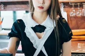 这组“普美Bomi(보미)BLUECAKE高清套图”，黑黄搭配让人眼前一亮。