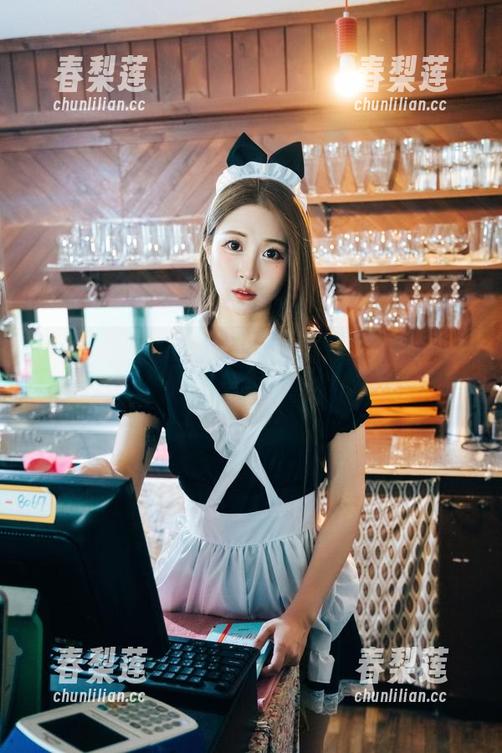 这组“普美Bomi(보미)BLUECAKE高清套图”，黑黄搭配让人眼前一亮。