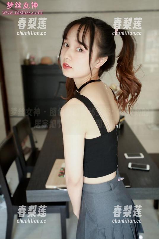 梦丝女神 - 图包里的隐秘生活：王娇娇的居家细节，你注意到了吗？
