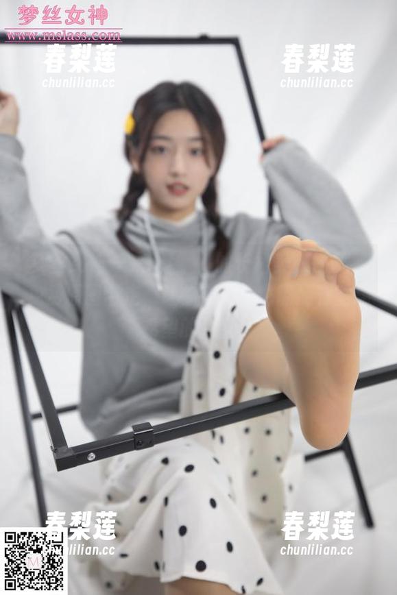 梦丝女神 - 来吧！玥玥的长裙美人坯子，免费原图带走，让你在周一也能拥有重燃希望的力量！