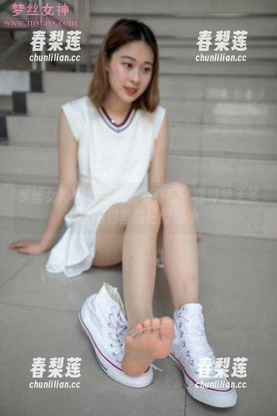 梦丝女神 - 奶牛也能有诗意：魏婷婷无圣光图包里的狂野想象