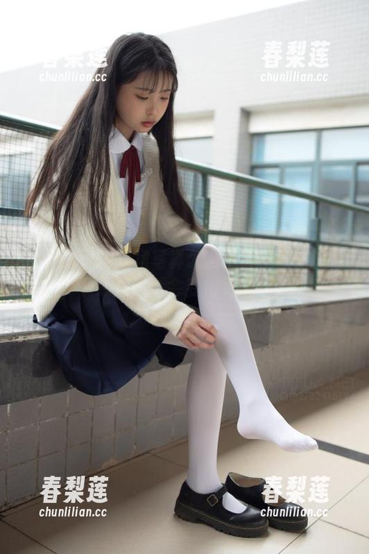 森萝财团-小樱 森萝财团 - 短裙写真怎么了?小樱告诉你,下载后生活会变得更轻松哦!