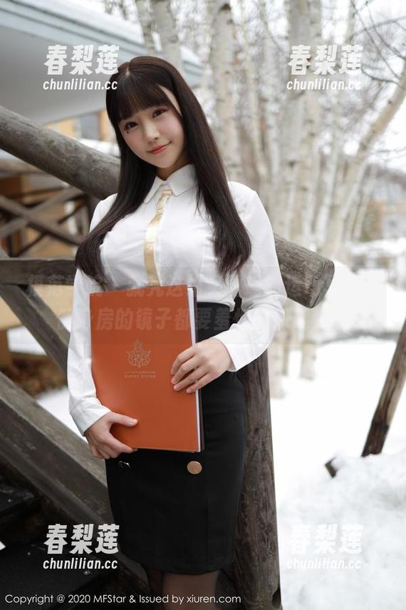 模范学院 - 就凭这组吴雪瑶的运动写真，健身房的镜子都要羞愧的躲起来。