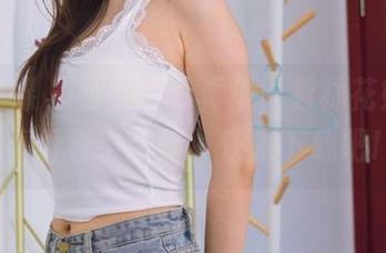 物恋传媒 – 看小茶写真集，看林花如何在春春春中谢落，快来下载吧!