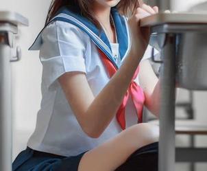 疯猫ss的网盘暴露无遗：明日方舟W写真，探秘那撩人的氛围！