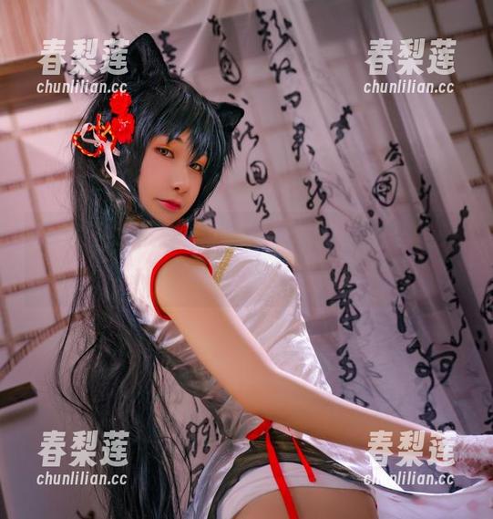 温泉巫女疾走可可的写真，让你想马上来一场水上仙境的冒险！
