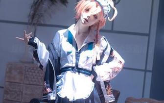 探秘百合欧皇子的美足图片，少女心泛滥ing