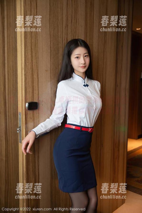 秀人网 - Cris_卓娅祺的空乘制服图包：黑丝美腿，简直颠覆你的审美标准！