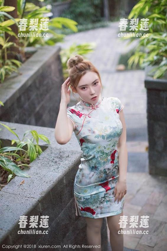 秀人网 - summer宝宝礼服：高清图包，透过镜头，心跳加速的感觉在蔓延