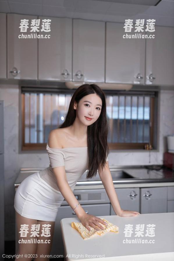 秀人网 - 繁花似锦：小海臀Rena的豹纹作品分享，来吧，一起享受！