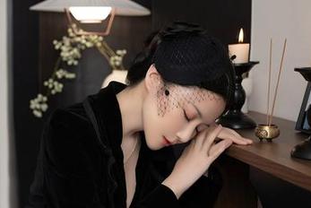 秀人网 – 天台全套来袭，王俪丁呀的原图让人眼前一亮
