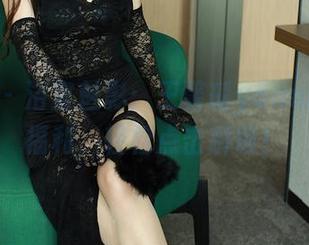 秀人网 – 浴室魅影：王馨瑶yanni的原图福利，轻松点击解锁！