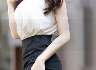 秀人网 – 陈大榕的写真，制服也能这么撩人，真是有点过分了！