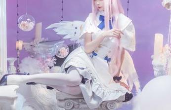 精选COS，艾西Aiwest的圣园未花：在花与梦之中，寻找你的羁绊