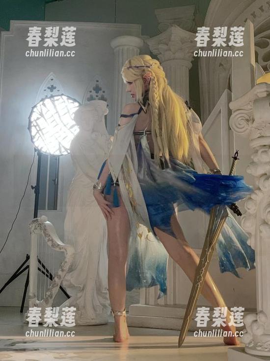 教书育人？不！阿薰kaOri的女教师精选作品，更多的是惊艳