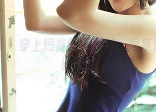 青豆客 – 穿上短裤的战姝羽：图集里的夏日暧昧