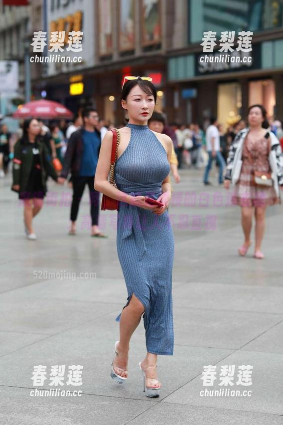 魔镜街拍 - 呵，这就是楼楼的白色连衣裙：高清写真让人不忍直视